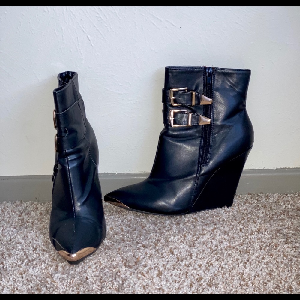 Black & Gold Pointed Wedge Booties